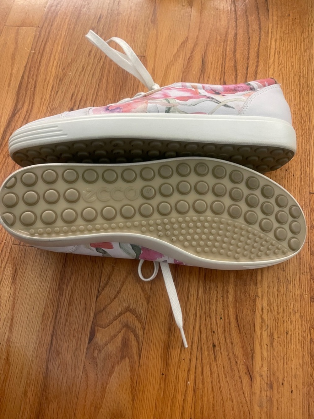 Like NEW ECCO Soft 7 White Floral Leather Sneakers - - Picture 6 of 8
